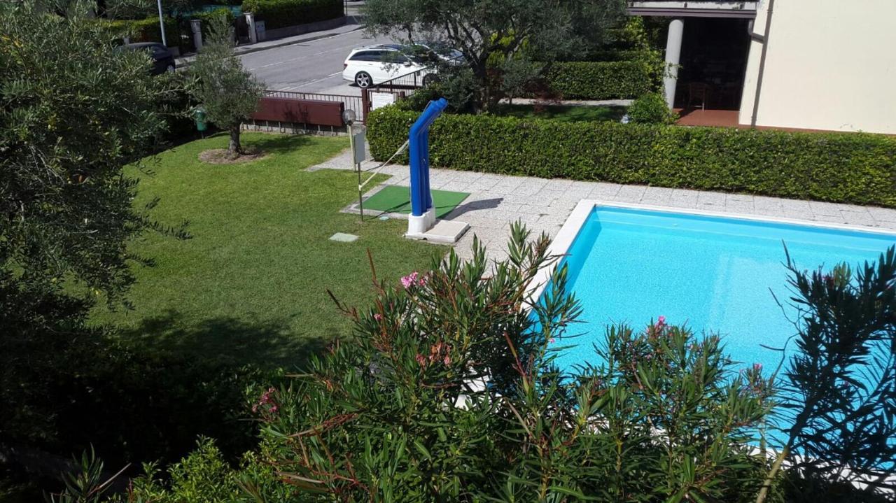 Pangsapuri 50 m² dengan 1 bilik tidur dan 1 bilik mandi peribadi di Santa Maria di Lugana Sirmione Luaran gambar